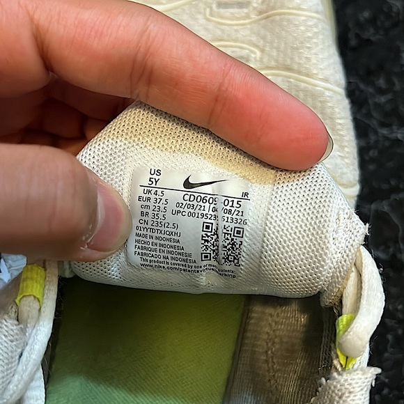 Nike Air Max Plus Retro Air Max Logos (GS) - Picture 6 of 7